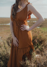 Load image into Gallery viewer, Gertrudis Dress - Umbre

